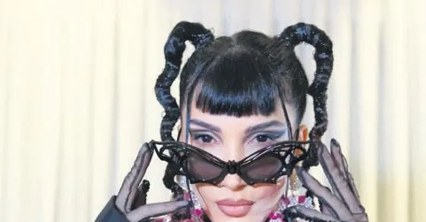 Hande Yener ters köşe yapacak!