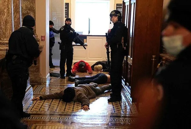 ABD'deki kanlı baskına Türkiye'deki Geziciler ağlıyor-5