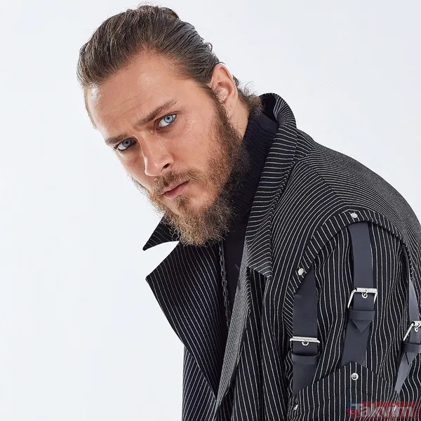 2 yıl aynı yastığa baş koydu! Ben Bu Cihana Sığmazam'ın Ateş'i Burak Çelik’in eski eşi bakın kim çıktı! Meğer ünlü oyuncuyla... - 10