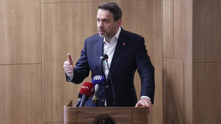 bakan-bayraktardan-maden-sirketlerine-uyari-isciye-maas-odemeyene-ruhsat-yok-1777398406509.jpeg Bakan Bayraktar’dan maden şirketlerine uyarı: İşçiye maaş ödemeyene ruhsat yok-5