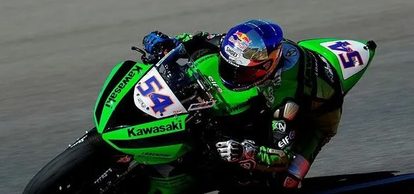 Dünya Supersport Şampiyonası'nda mücadele eden Türk motosikletçi Kenan Sofuoğlu, Büyük Britanya'da düzenlenen sezonun 7. yarışında birinci oldu