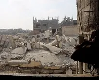 Terör devleti İsrail Gazze’de taş üstünde taş bırakmadı! Batı Şeria’da Filistinlilere ait evleri ve ahırları yıktı