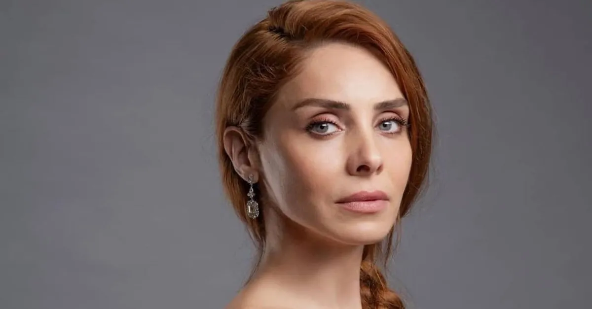 kagit ev in aylin i nur fettahoglu ndan elestirilere jet yanit beni taniyanlar bilir dedi isyan etti o gercek saskina cevirdi galeri takvim kagit ev in aylin i nur fettahoglu ndan elestirilere jet yanit beni taniyanlar bilir dedi isyan etti o gercek saskina cevirdi galeri takvim