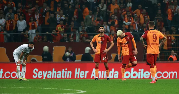 Son dakika Galatasaray haberleri... Dünya yıldızlarını kadrosuna kattı ama performans tam bir hayal kırıklığı! İlk 10 haftada 18 puan anca topladı