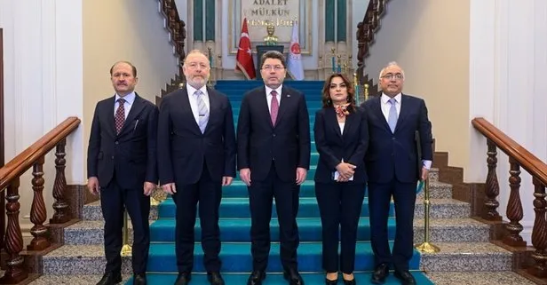 Son dakika: Adalet Bakanlığı - İmralı Heyeti görüşmesi ertelendi! DEM Parti'den açıklama geldi