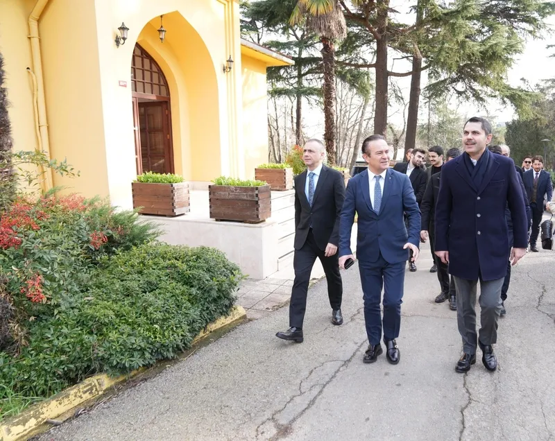 murat-kurum-kandilli-rasathanesini-ziyaret-etti-riskli-yapi-kalmayacak-sekilde-tum-planlarimizi-hazirladik-1706870445433.jpeg Murat Kurum Kandilli Rasathanesini ziyaret etti: Riskli yapı kalmayacak şekilde tüm planlarımızı hazırladık-6