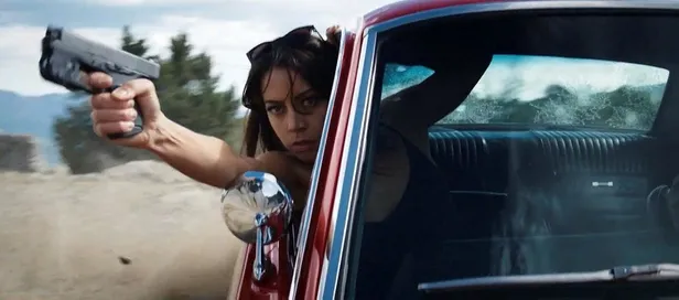 1639250335078.jpeg Başrol bu kez Antalya'nın! Jason Statham'ın oynadığı Guy Ritchie yönettiği Servet Operasyonu filminin fragmanı yayınladı-3