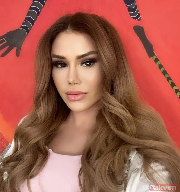 2000-2002 Yılları Arasında İbrahim Tatlıses'in Oğlu Ahmet Tatlı İle Evli Kalan Ünlü Türkücünün Daha Sonra Nikah Masasına Oturduğu Eski Eşi Dikkat Çekti.