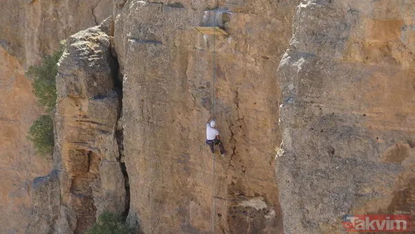 Kilogramı 500 TL! Batman'da dağlardan toplanan kaya balının sadece fazlasını satıyorlar - 17