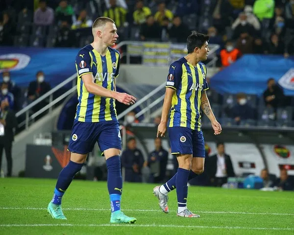 Fenerbahçe'nin başı dertte! Olympiakos maçında hem takım hem de taraftar iyi sınav veremedi-4