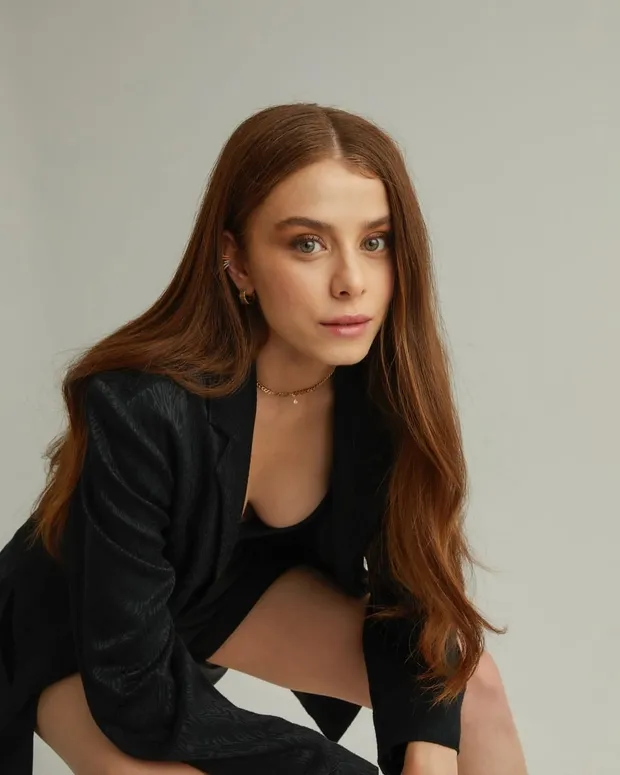 Masumiyet'in fettan Ela'sı İlayda Alişan detayını yutmadı! Bu gerçeği duyan inanamadı sonra da çileden çıktı-3