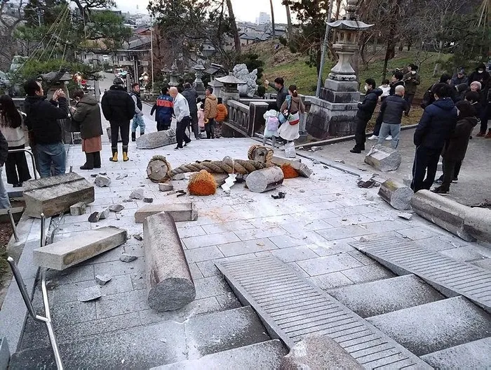 japonyada-76-buyuklugunde-deprem-tsunami-uyarisi-yapildi-1704099795169.jpeg Japonya’da 7,6 büyüklüğünde deprem! Tsunami uyarısı yapıldı-2