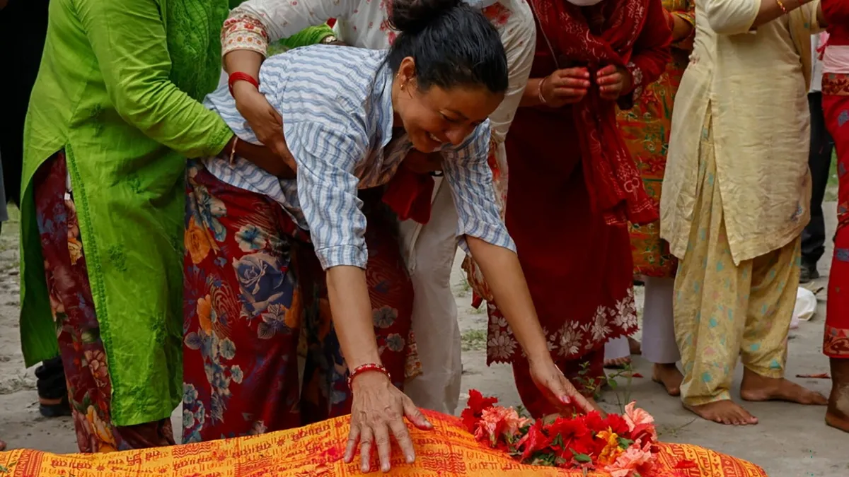 Nepal'deki sel felaketinde bilanço ağırlaştı! Can kaybı 903'e yükseldi, 4 bin 247 kişi için arama sürüyor