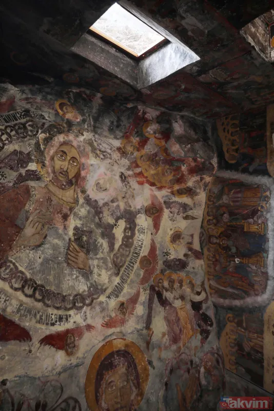 Geçmişi 1600 yıl öncesine dayanıyor: 360 tonluk kaya bitlendi iğneyle kuyu kazıp yeni odalar ortaya çıktı! Sümela Manastırı'na ziyaretçi akını - 24