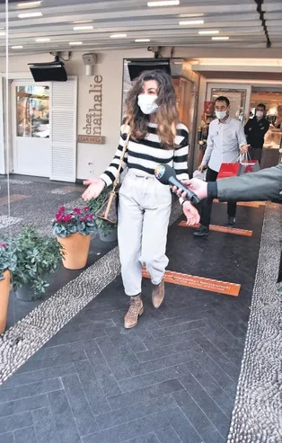 Gökçe Bahadır önceki gün Etiler’deydi