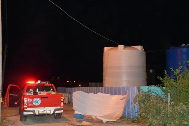 Son dakika... Depoda patlama! Ekipler, çevreye sızan kimyasal maddeyle mücadele ediyor-2