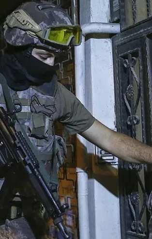 Bölücü ve hain terör örgütüne bir darbe daha: Lavrion'da eğitim almışlar