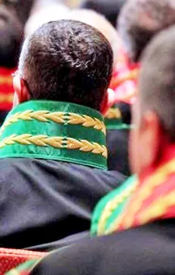 Eski HSYK üyelerine ev hapsi