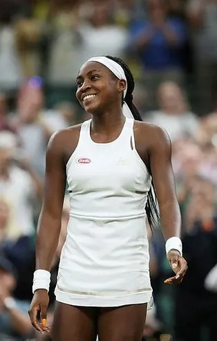 15 yaşındaki ABD'li Cori Gauff Wimbledon'da üçüncü tura yükseldi