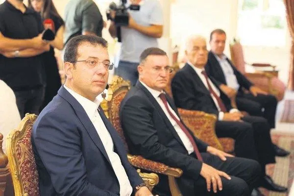 İBB Başkanı Ekrem İmamoğlu'ndan halkın parasıyla CHP’li başkanlara ziyafet-1