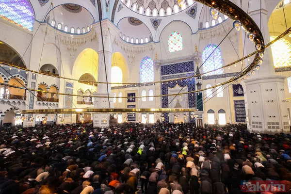 28 Kasım Cuma hutbesi yayında! Diyanet Cuma hutbesi tam metni: "Fedakârlığın Zirvesi: Îsâr" - 12