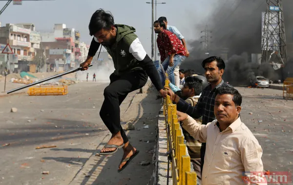 Hindistan'da camileri yakıp müslümanlara eziyet ettiler - 46