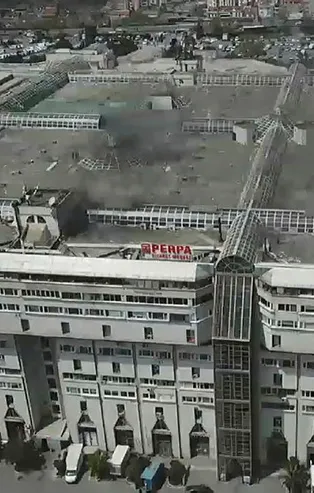 İstanbul Perpa'da iş merkezinde yangın!