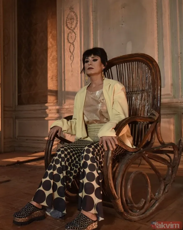 Yıldız Tilbe'den 'eteğini çıkar' diye bağıran hayranına olay tepki! Her konserinde kıyafetlerinin azizliğine uğrayan Yıldız: "Seni alırım..." - 11