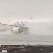 Dubai sele teslim! 75 yılın en şiddetli yağışı havalimanında resmen katliama yol açtı