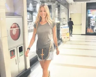 Eski eşe taş attı