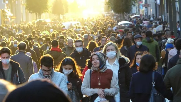 Bilim Kurulu Üyesi Prof. Dr. Alper Şener uyardı: Omicron’da pik (zirve) seviyeyi şubatın ilk iki haftasında bekliyoruz-5