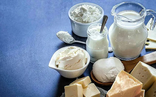 1-nisan-2022-sut-urunlerine-50-zam-gelecek-mi-cig-sut-peynir-kasar-tereyagi-yogurt-fiyatlari-ne-kadar-olacak-a-1648467360188.jpg Çiğ süt, peynir, kaşar, tereyağı, yoğurt fiyatları ne kadar olacak? 🥛1 Nisan 2022 süt ürünlerine %50 zam gelecek mi? A101-BİM-ŞOK-Migros güncel fiyatlar...-5