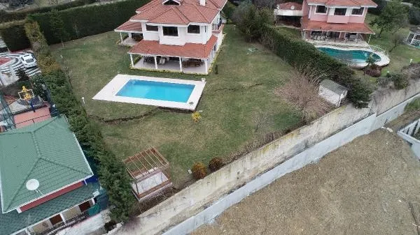 Büyükçekmece'de korkutan görüntü: Dev yarıklar oluştu! Villalarda çökme tehlikesi-4