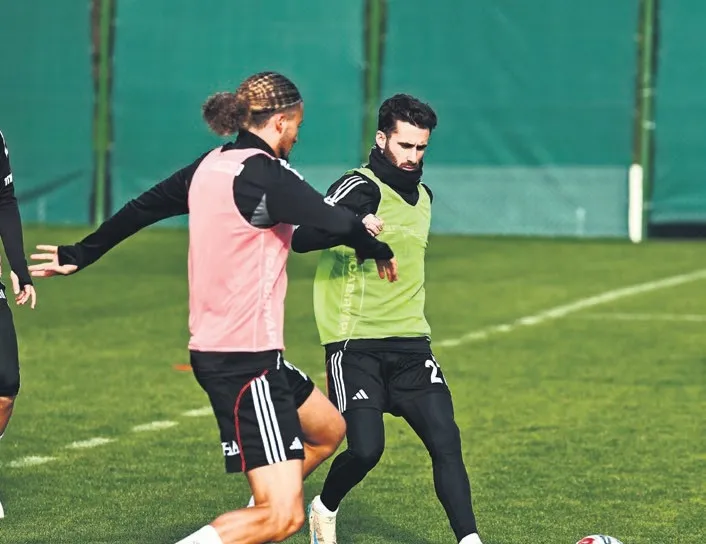 Rafa silva geri döndü: 1 ay sonra idmanda