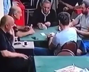 İstanbuldaki 5.8lik deprem anından yeni görüntüler İş yerlerinde, kahvede ve sokakta depreme yakalananlar