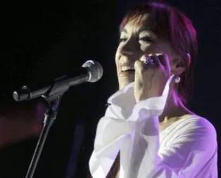 Leman Sama tepkiler sürüyor