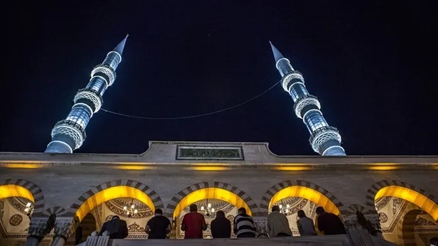 Berat Kandili namazı kaç rekat saat kaçta kılınır, nasıl niyet edilir? Berat Kandili namazı nasıl kılınır?-3