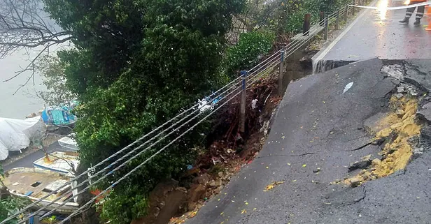 Son dakika: Sarıyer'de yoğun yağış nedeniyle yol çöktü