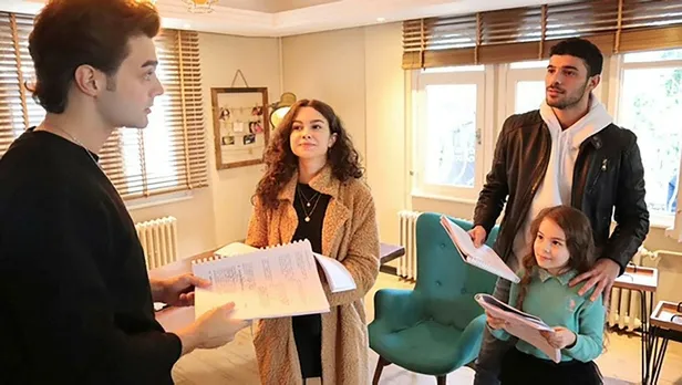 gozler-onun-uzerinde-kardeslerimin-asiyesi-hakkindaki-gercek-sasirti-basarili-oyuncu-su-burcu-yazgi-coskun-1616787385365.jpeg Gözler onun üzerinde! Kardeşlerim'in Asiye'si hakkındaki gerçek şaşırttı! Genç oyuncu Su Burcu Yazgı Coşkun...-2