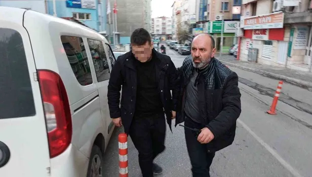 Samsun'da okulda annesini öldüren çocuk, çocuk polisine teslim edildi