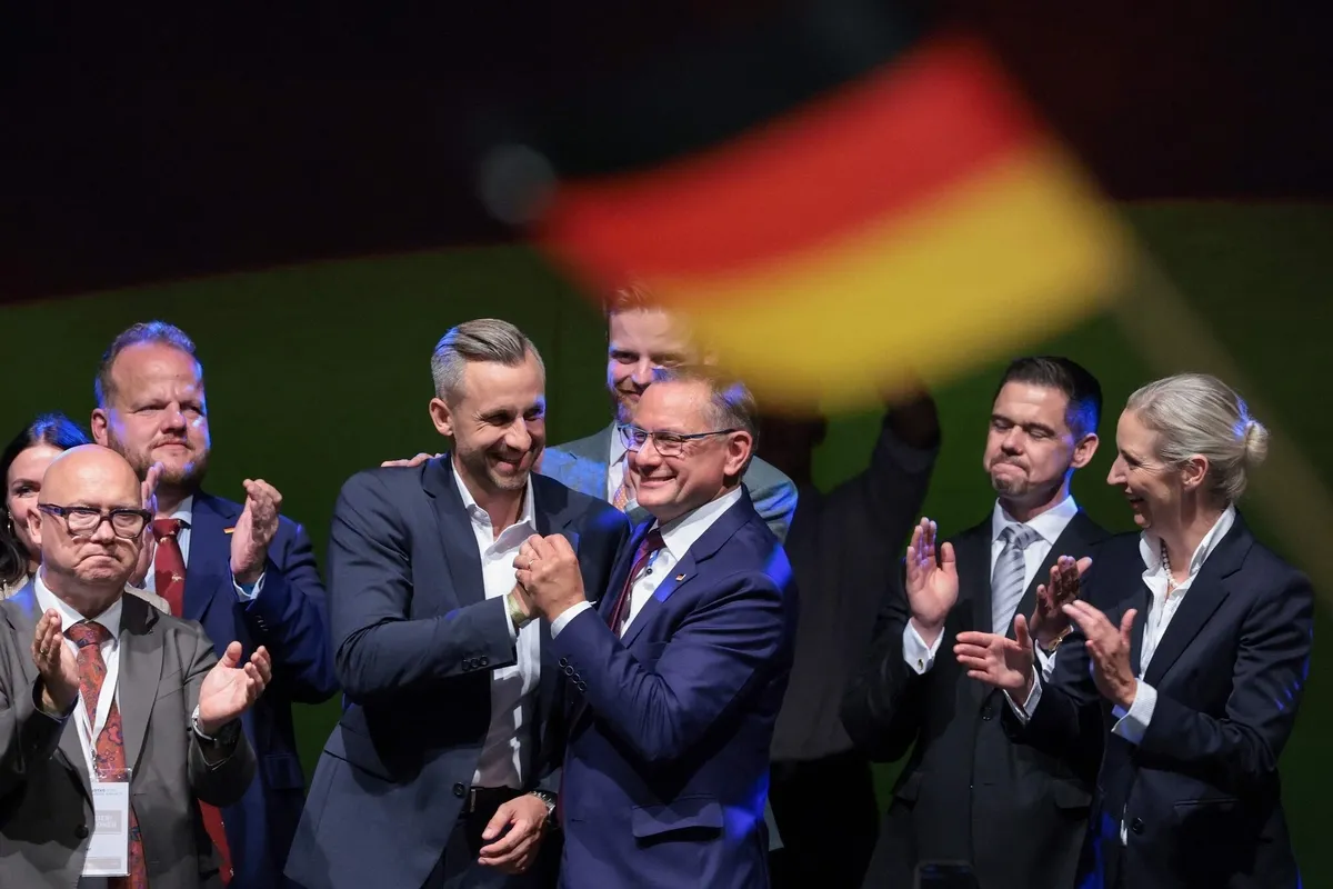 1788734463403.jpeg Seçim sonuçları Almanya’da dengeleri sarstı: Aşırı sağcı AfD Saksonya-Anhalt seçimlerinde yüzde 44,4 oyla birinci oldu-7
