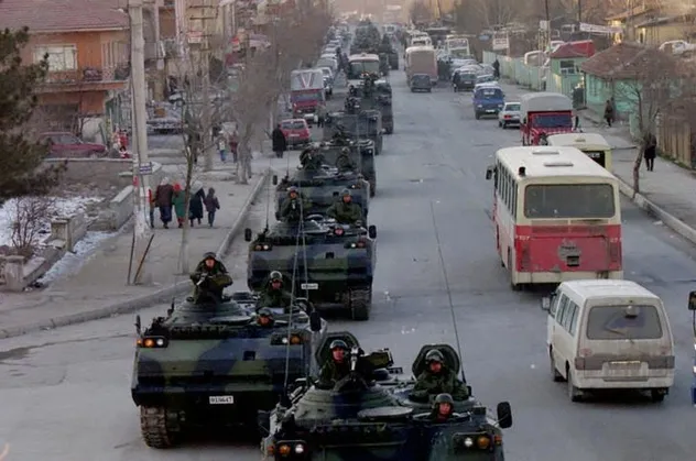 28 Şubat davasında cezaları kesinleşen 7 general aranıyor