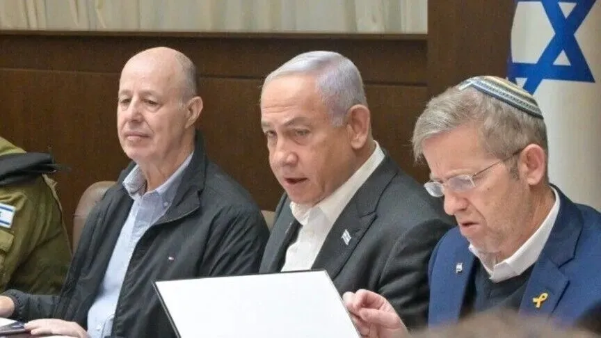 netanyahudan-secim-oncesi-suikast-iddiasi-iran-oglumu-oldurmeye-calisti-1787602639968.jpeg Netanyahu’dan seçim öncesi suikast iddiası: İran oğlumu öldürmeye çalıştı-3