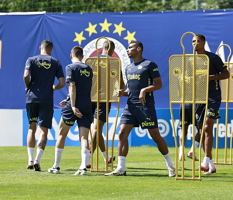 İtalyanlar duyurdu: Fenerbahçe'ye yıldız golcü! En Nesyri beklenirken... - 2