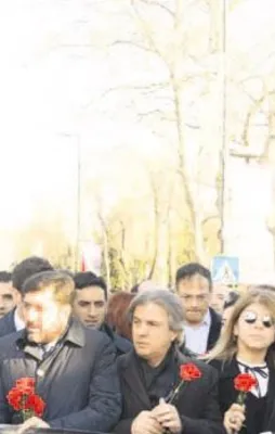 Reina için yürüdüler