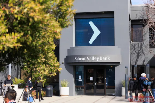 ABD'de bankalar iflas etti kuyruklar 2001 Türkiye tablosunu hatırlattı - 4