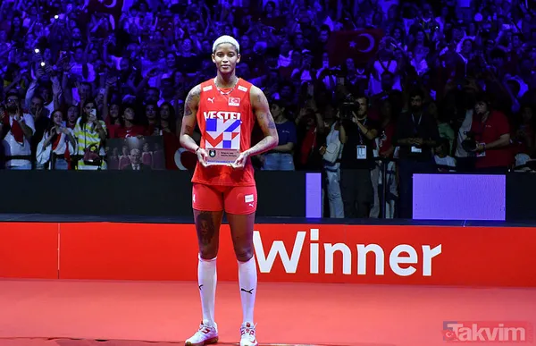 Saha da coşturuyor dışarıda da! Melissa Vargas Dj kabinine geçti geceye damgasını vurdu! Herkesin dilinde Vargas var - 5