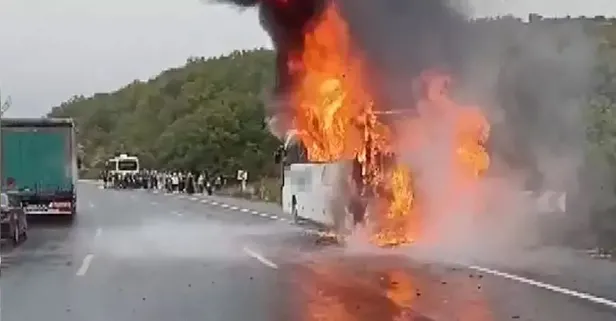 Bursa İnegöl’de yolcu otobüsü alev alev yandı! İçinde 35 yolcu vardı