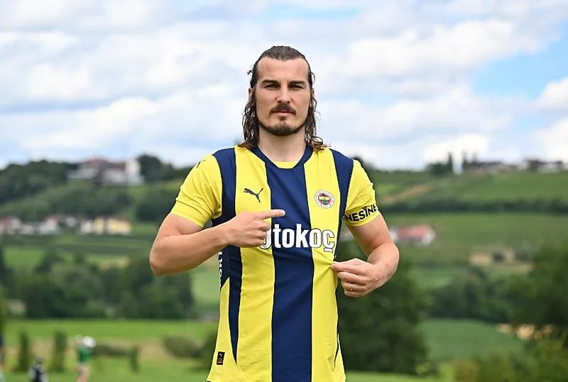 Mourinho’nun gözdesi Çağlar Söyüncü!