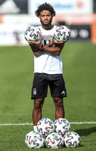 Galatasaray'ı reddetti Beşiktaş taraftarı sevinçten çılgına döndü! Rosier için dev hazırlık